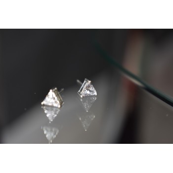 Sky Jewelry Серебряные серьги-гвоздики с камнем Гошенит (берилл)