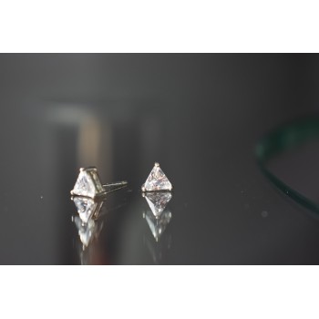 Sky Jewelry Серебряные серьги-гвоздики с камнем Гошенит (берилл)