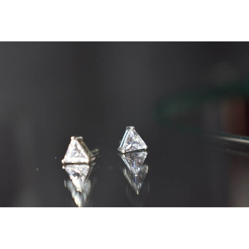 Sky Jewelry Серебряные серьги-гвоздики с камнем Гошенит (берилл)