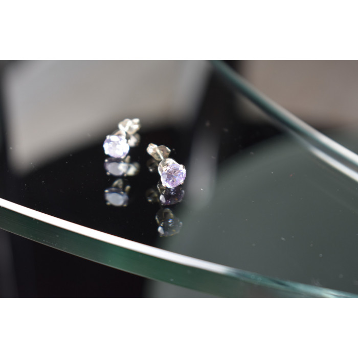 Sky Jewelry Серебряные серьги-гвоздики с сиреневым фианитом