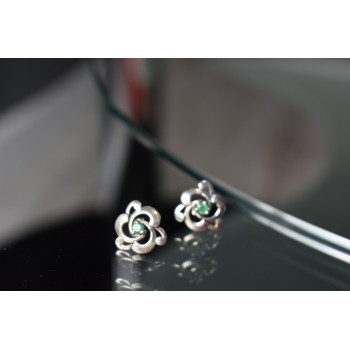 Sky Jewelry Серебряные серьги-гвоздики 925 проба с Изумрудом