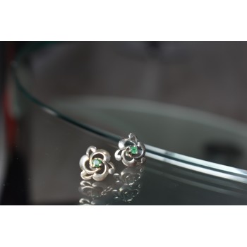 Sky Jewelry Серебряные серьги-гвоздики 925 проба с Изумрудом