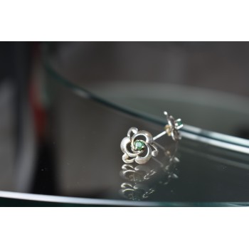 Sky Jewelry Серебряные серьги-гвоздики 925 проба с Изумрудом