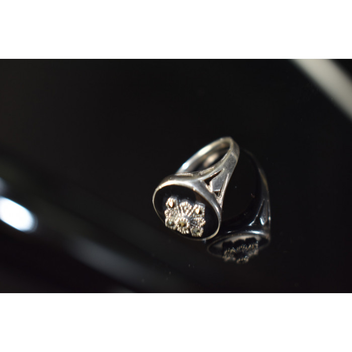 Sky Jewelry Серебряное кольцо 925 пробы с черной эмалью и камнями Шпинель