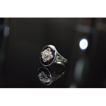 Sky Jewelry Серебряное кольцо 925 пробы с черной эмалью и камнями Шпинель