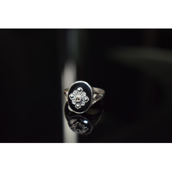 Sky Jewelry Серебряное кольцо 925 пробы с черной эмалью и камнями Шпинель