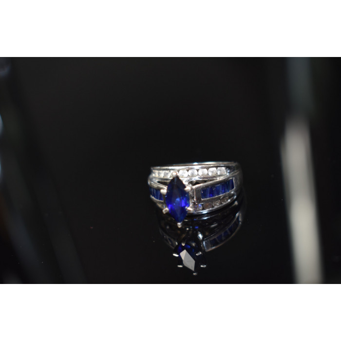 Sky Jewelry Серебряное кольцо 925 проба с камнем Лондон Топаз и Белый Топаз