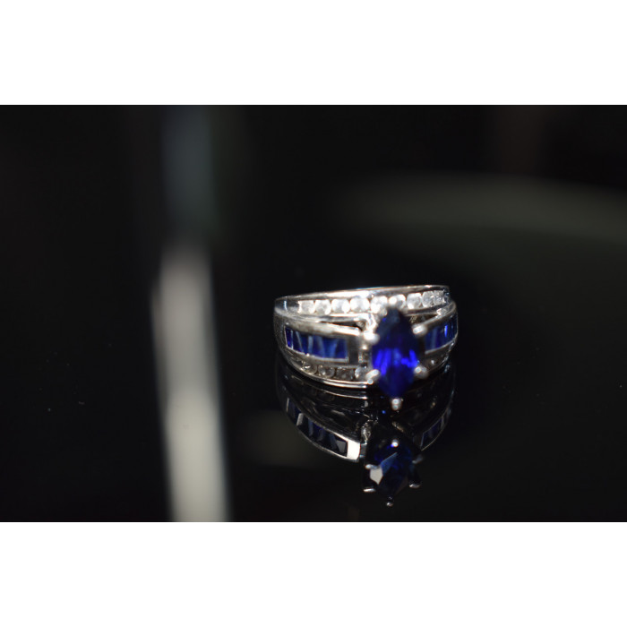 Sky Jewelry Серебряное кольцо 925 проба с камнем Лондон Топаз и Белый Топаз