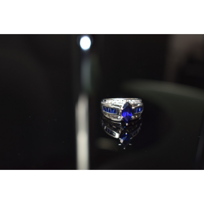 Sky Jewelry Серебряное кольцо 925 проба с камнем Лондон Топаз и Белый Топаз