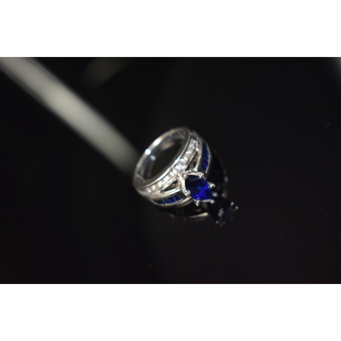 Sky Jewelry Серебряное кольцо 925 проба с камнем Лондон Топаз и Белый Топаз