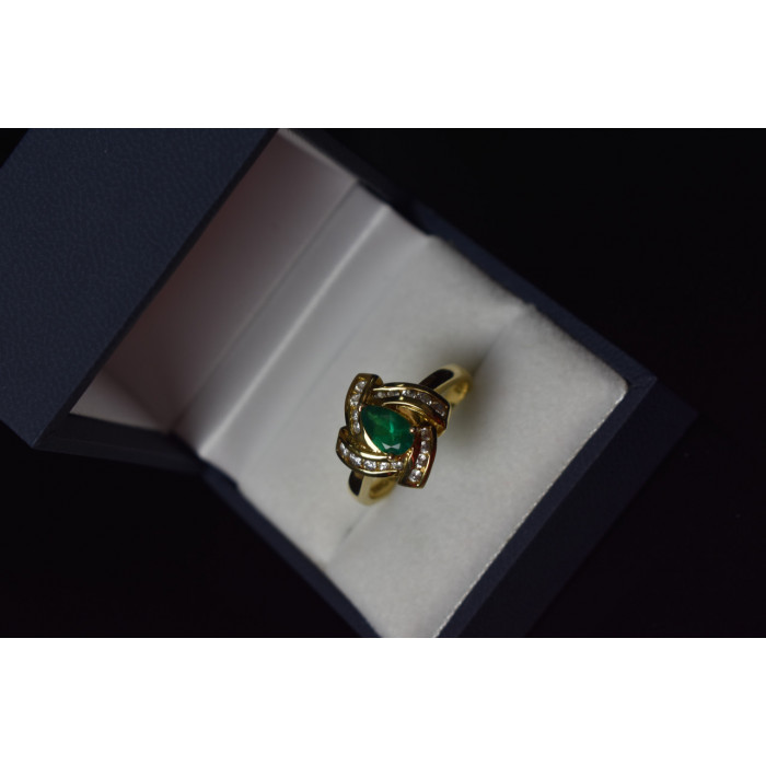 Sky Jewelry Серебряное кольцо в позолоте с Изумрудом и фианитами