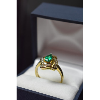 Sky Jewelry Серебряное кольцо в позолоте с Изумрудом и фианитами