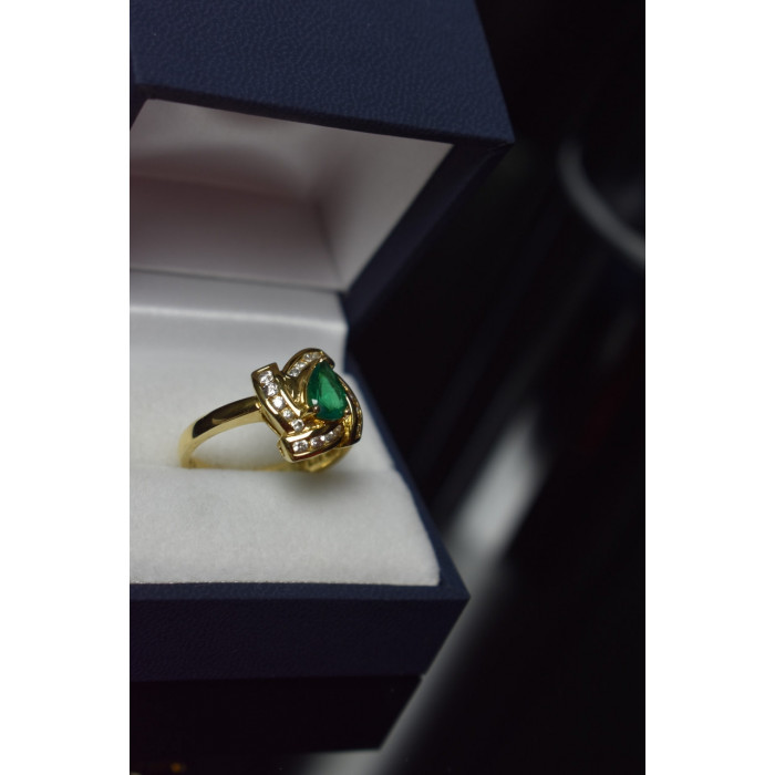 Sky Jewelry Серебряное кольцо в позолоте с Изумрудом и фианитами