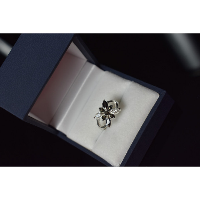 Sky Jewelry Серебряное кольцо 925 пробы с Черной Шпинелью и фианитами