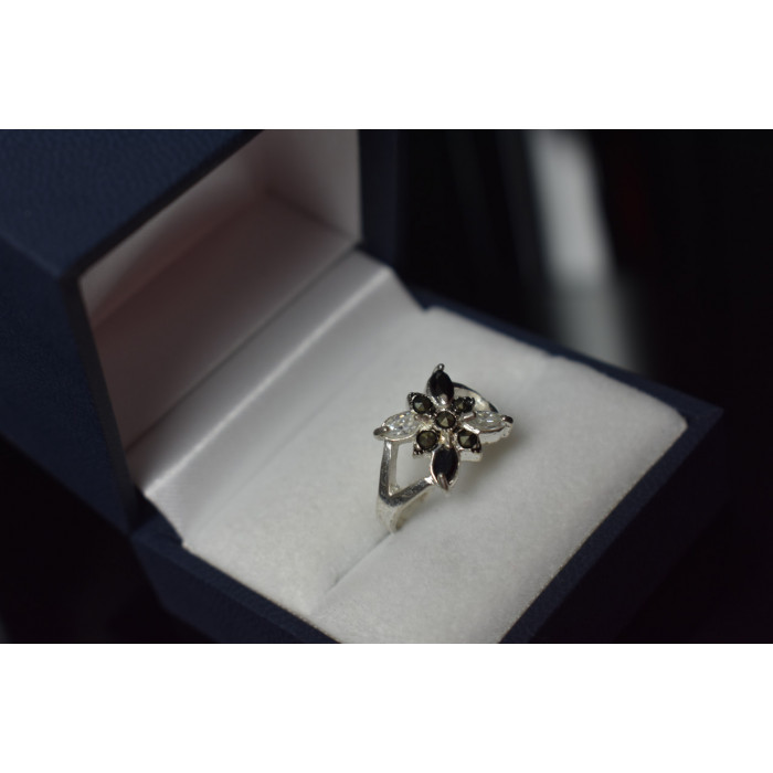 Sky Jewelry Серебряное кольцо 925 пробы с Черной Шпинелью и фианитами