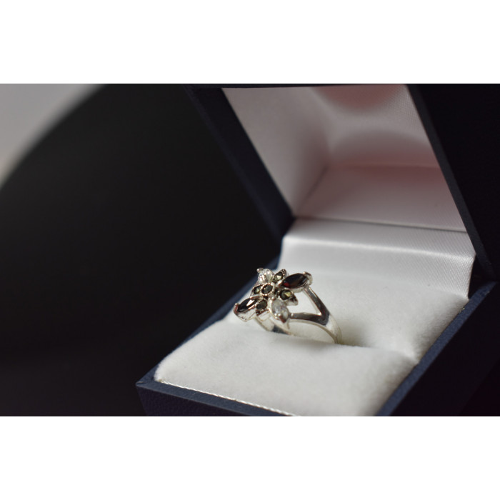 Sky Jewelry Серебряное кольцо 925 пробы с Черной Шпинелью и фианитами