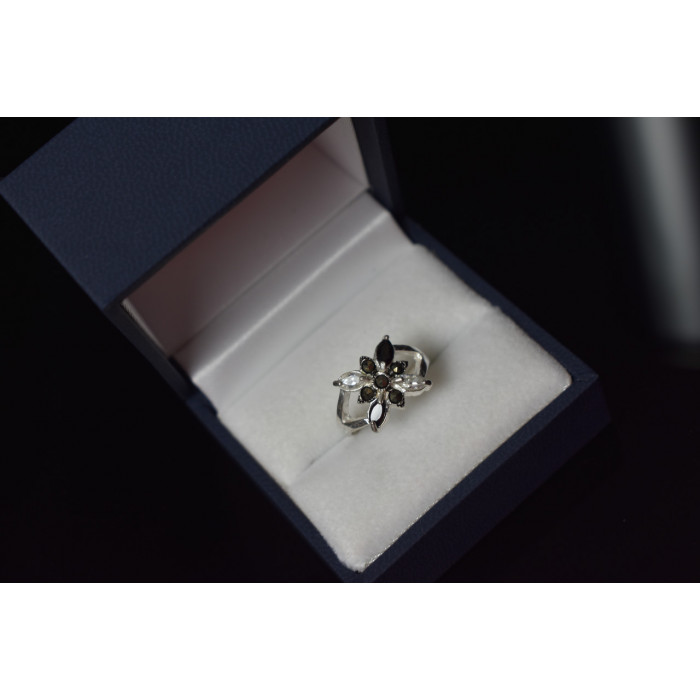 Sky Jewelry Серебряное кольцо 925 пробы с Черной Шпинелью и фианитами