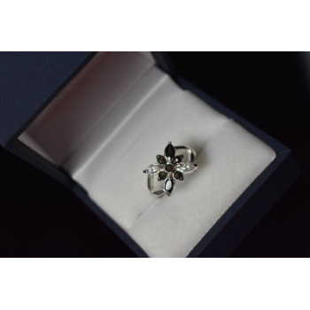 Sky Jewelry Серебряное кольцо 925 пробы с Черной Шпинелью и фианитами