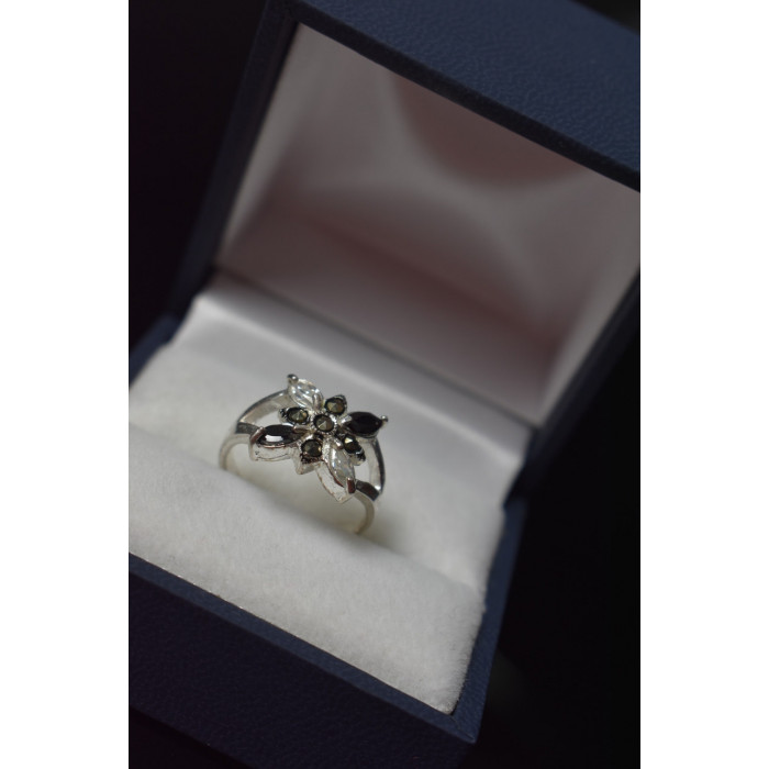 Sky Jewelry Серебряное кольцо 925 пробы с Черной Шпинелью и фианитами