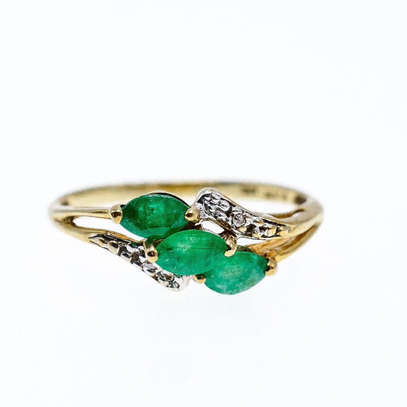 Sky Jewelry Золотое кольцо 10К (417 проба) с Изумрудом и бриллиантами