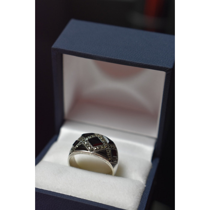 Sky Jewelry Серебряное кольцо с Черным Нефритом и кварцем