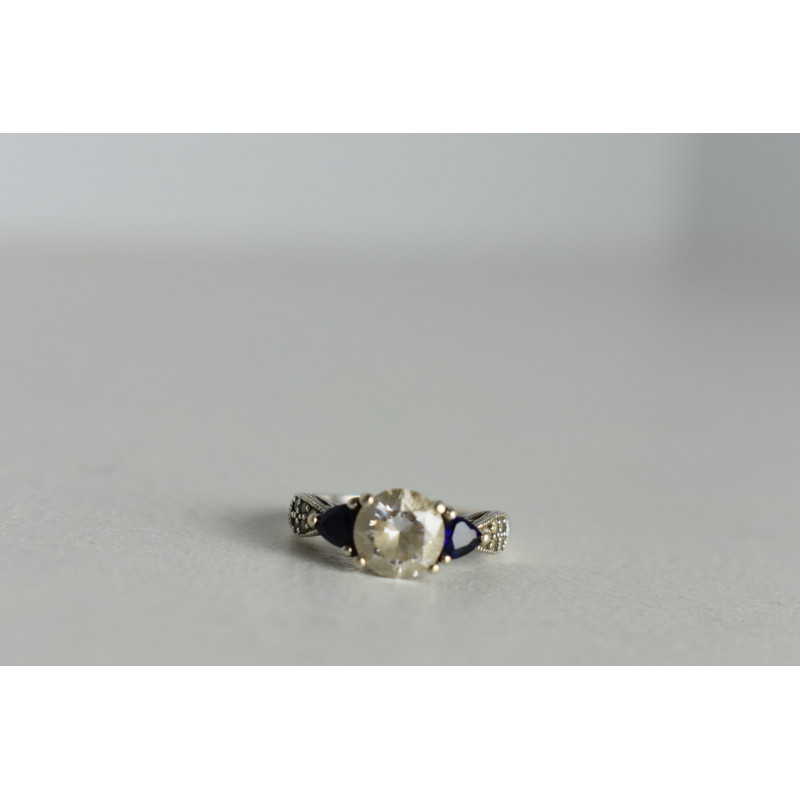 Sky Jewelry Серебряное кольцо с Бесцветным Турмалином *АХРОИТ* и сапфирами