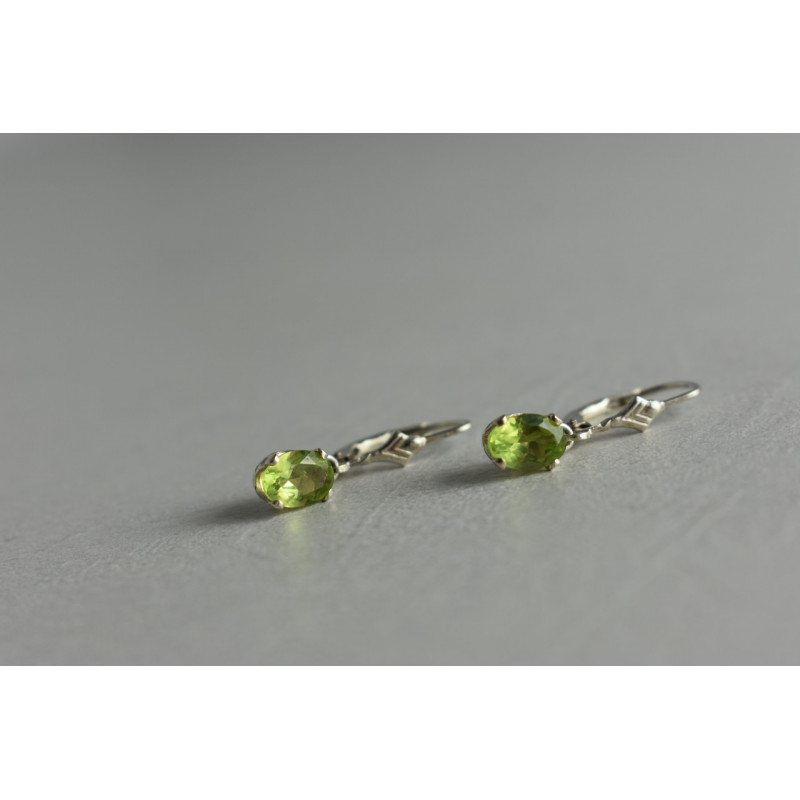 Sky Jewelry Серебряные серьги 925 пробы с камнем Тсаворит (Цаворит)