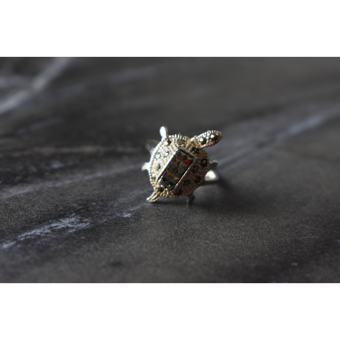 Sky Jewelry Серебряное кольцо *Черепаха* с камнем Морион