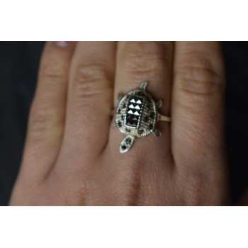 Sky Jewelry Серебряное кольцо *Черепаха* с камнем Морион